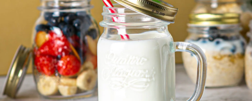 Homemade smoothies and juices in the perfect glass jar.